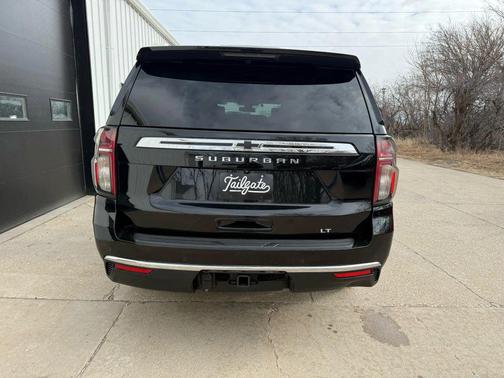 2021 Chevrolet Suburban LT