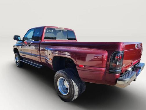 Maroon 2002 Dodge Ram 3500 Quad Cab DRW