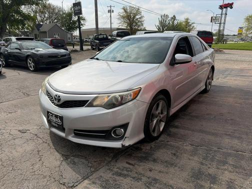Silver 2014 Toyota Camry SE Sport