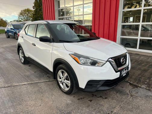 2020 Nissan Kicks S