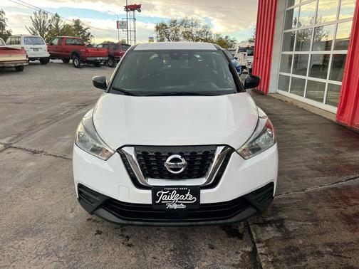 2020 Nissan Kicks S