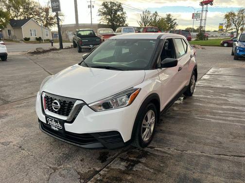 2020 Nissan Kicks S