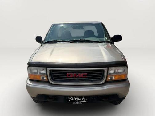 Beige 1998 GMC Sonoma Short Bed