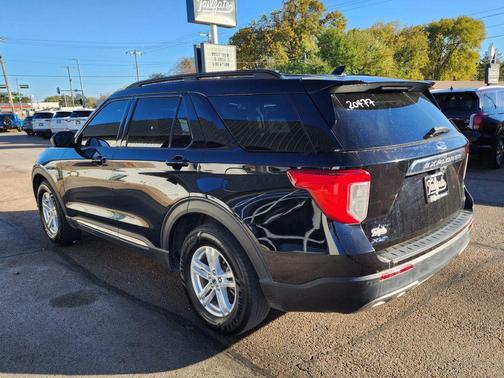 2020 Ford Explorer XLT Sport Utility 4D
