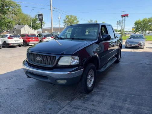 Blue 2001 Ford F-150 Lariat