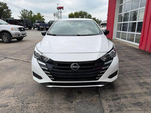 White 2023 Nissan Versa 1.6 S