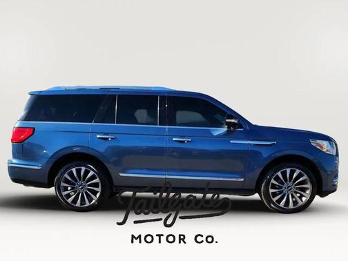 Blue 2018 Lincoln Navigator Select