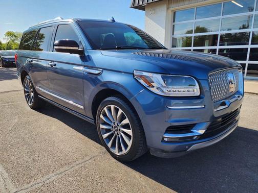 Blue 2018 Lincoln Navigator Select
