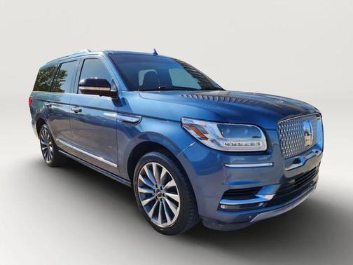 Blue 2018 Lincoln Navigator Select
