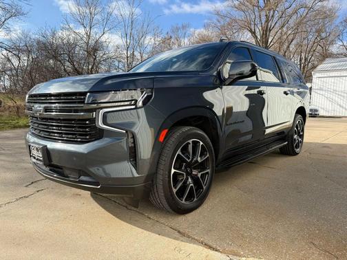 2021 Chevrolet Suburban RST