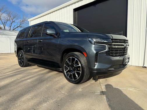 2021 Chevrolet Suburban RST