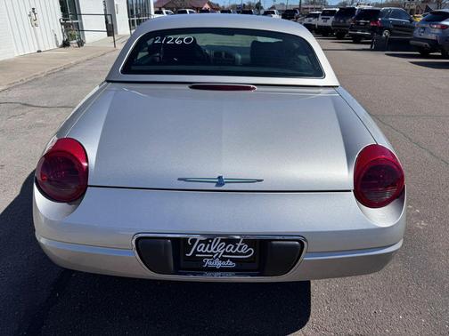 2004 Ford Thunderbird Base