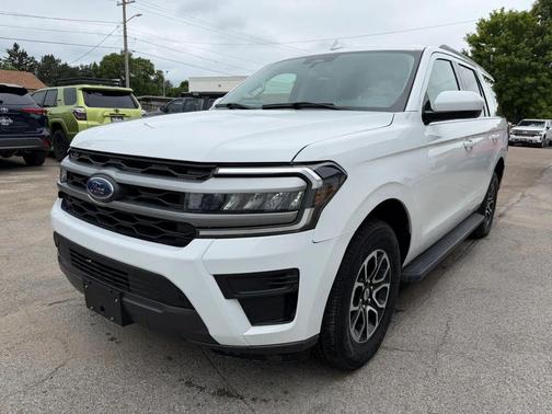 White 2024 Ford Expedition XLT Sport Utility 4D