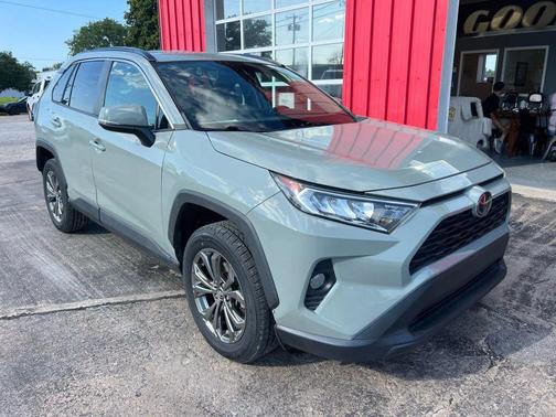 2021 Toyota RAV4 XLE Premium
