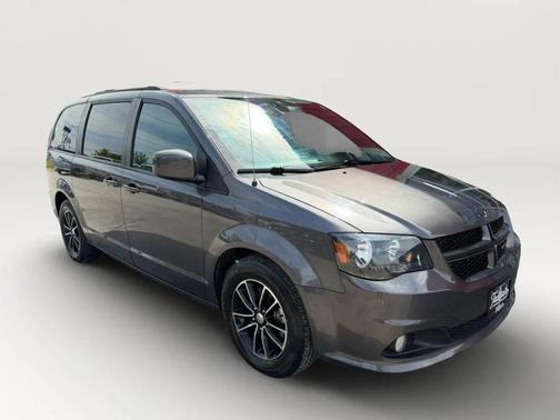 Gray 2018 Dodge Grand Caravan GT