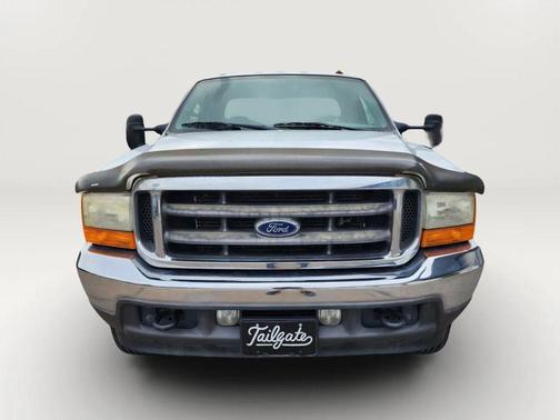 White 2001 Ford F-350 XLT SuperCab