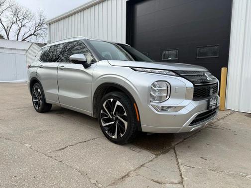 2022 Mitsubishi Outlander SEL