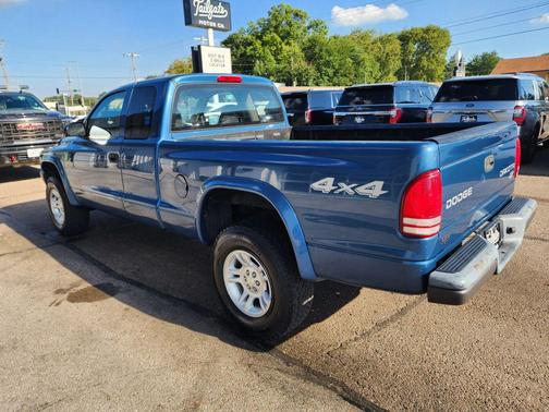 2004 Dodge Dakota SXT