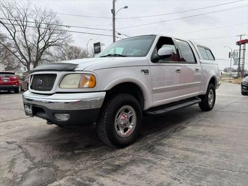 2001 Ford F-150 Short Bed 4D