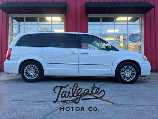 2012 Chrysler Town & Country Touring-L