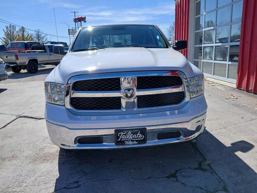 2019 RAM 1500 SLT