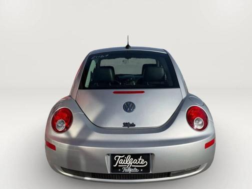 Silver 2006 Volkswagen New Beetle 2.5