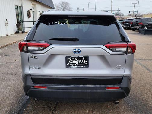 2022 Toyota RAV4 Hybrid LE