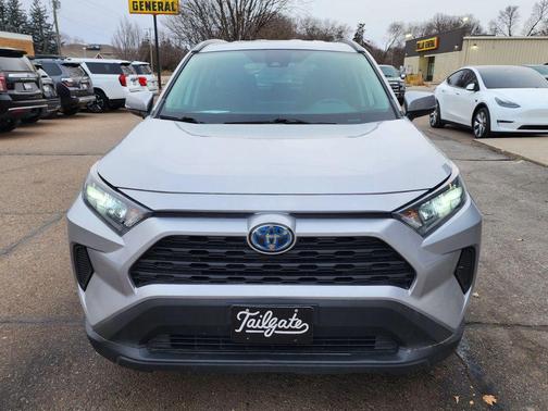 2022 Toyota RAV4 Hybrid LE