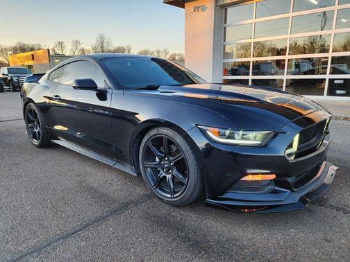 2017 Ford Mustang V6