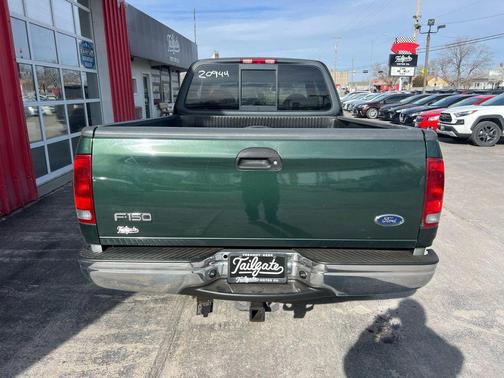 2001 Ford F-150 Short Bed 4D