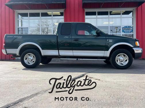 2001 Ford F-150 Short Bed 4D