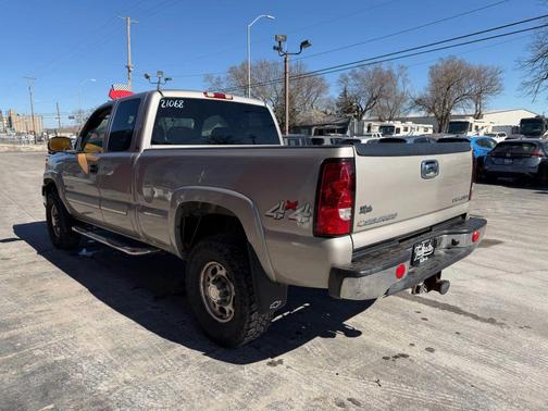 2004 Chevrolet Silverado 2500 LT H/D Extended Cab
