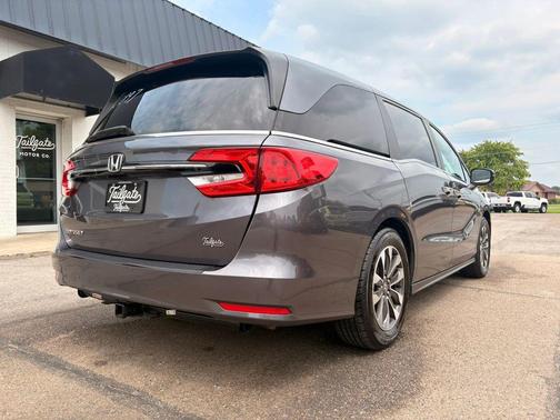 Gray 2024 Honda Odyssey EX-L Minivan 4D