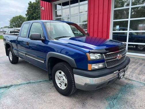 2004 Chevrolet Silverado 1500 LS Extended Cab