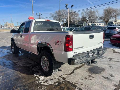 2003 Chevrolet Silverado 2500 LS H/D Extended Cab
