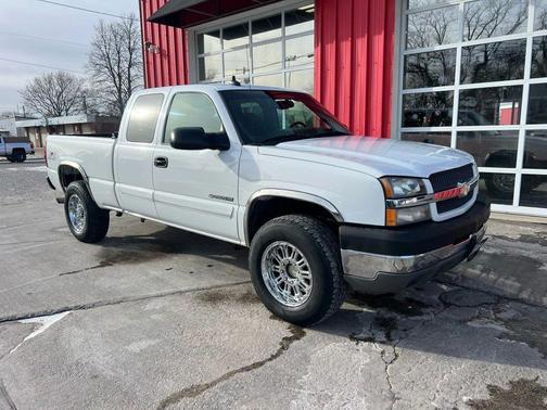 2003 Chevrolet Silverado 2500 LS H/D Extended Cab