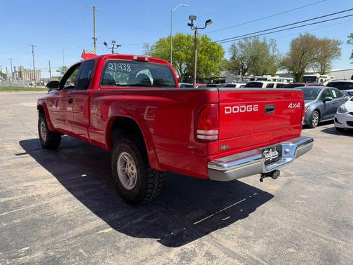 Red 1999 Dodge Dakota Base