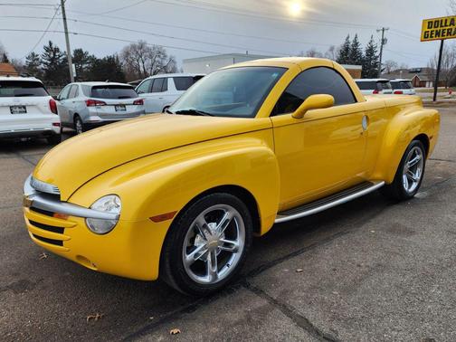 2004 Chevrolet SSR Convertible Pickup 2D