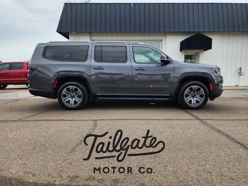 2023 Jeep Wagoneer L Series II Sport Utility 4D
