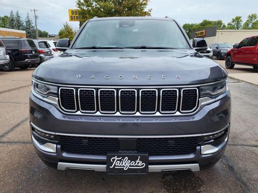 2023 Jeep Wagoneer L Series II Sport Utility 4D