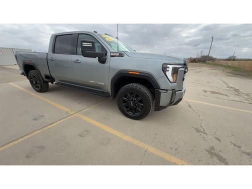 2024 GMC Sierra 2500 AT4