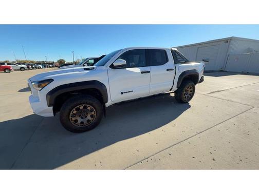 2025 Toyota Tacoma Hybrid TRAILHUNTER HYBRID