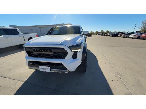 2025 Toyota Tacoma Hybrid TRAILHUNTER HYBRID