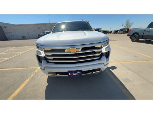 Polar White 2026 Chevrolet Silverado 1500 High Country