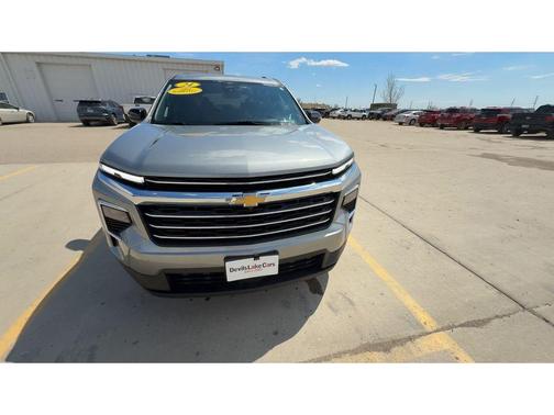 Sterling Gray Metallic 2024 Chevrolet Traverse LT