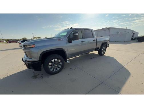 2026 Chevrolet Silverado 2500 Custom