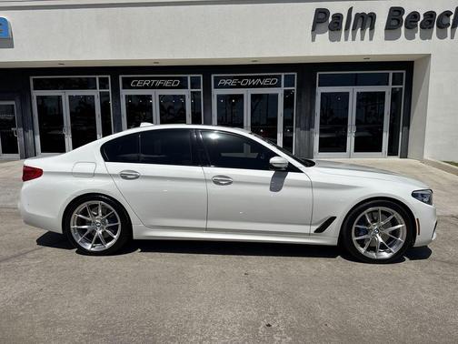 Alpine White 2018 BMW 540 i