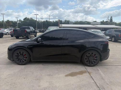 2023 Tesla Model Y Performance