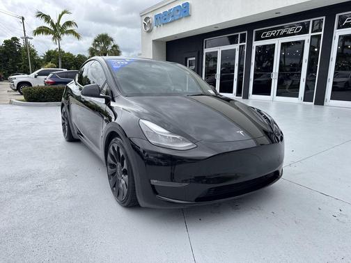 Black 2023 Tesla Model Y Performance