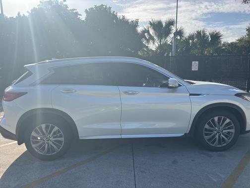 2024 INFINITI QX50 Luxe